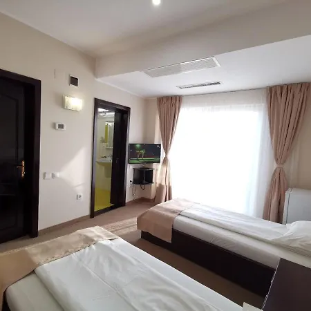 Ξενοδοχείο New Derby