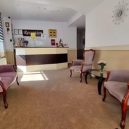 New Derby Hotel 3*