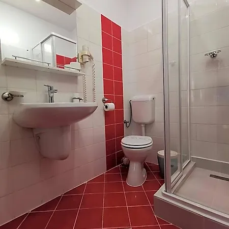 New Derby Hotel 3*